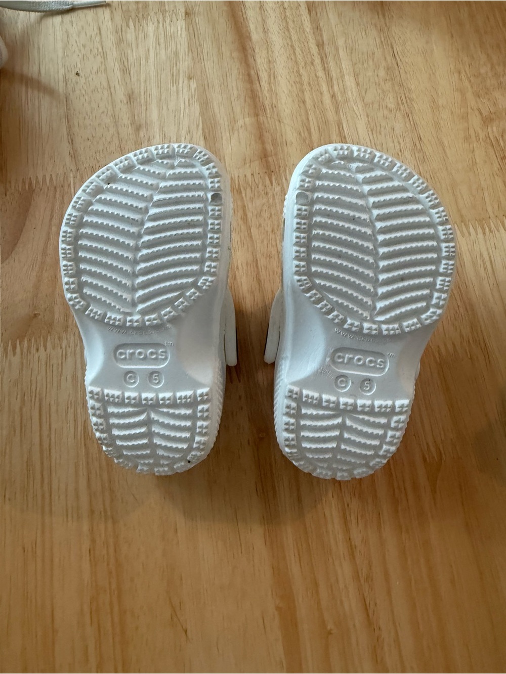 CROCS Kids' White Classic Clog Sandals